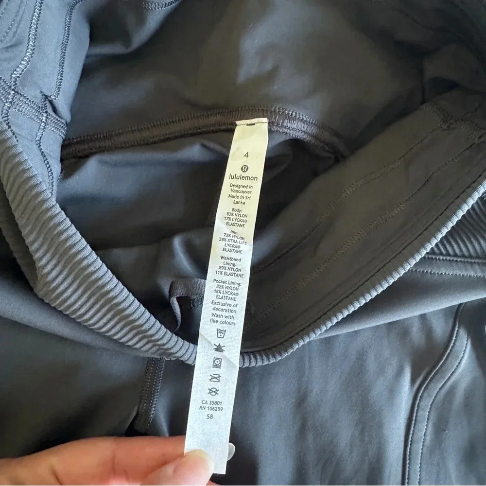🆕🖤 Lululemon Train Free HR Crop Graphite Grey